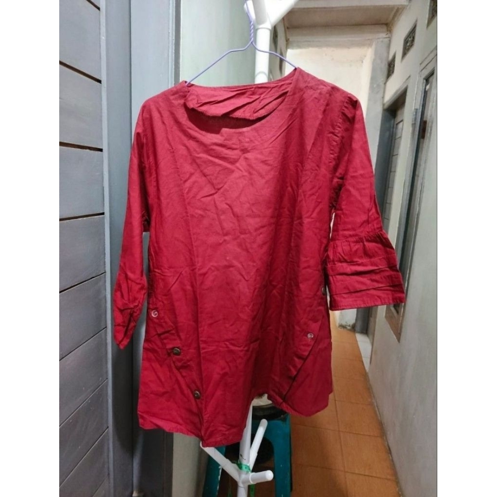 preloved blus merah maroon