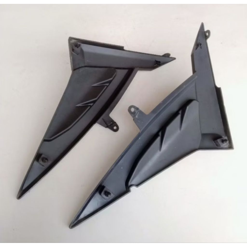 TUTUP AKI MOTOR YAMAHA VIXION OLD 3C1 BODI TENGAH ORIGINAL COPOTAN