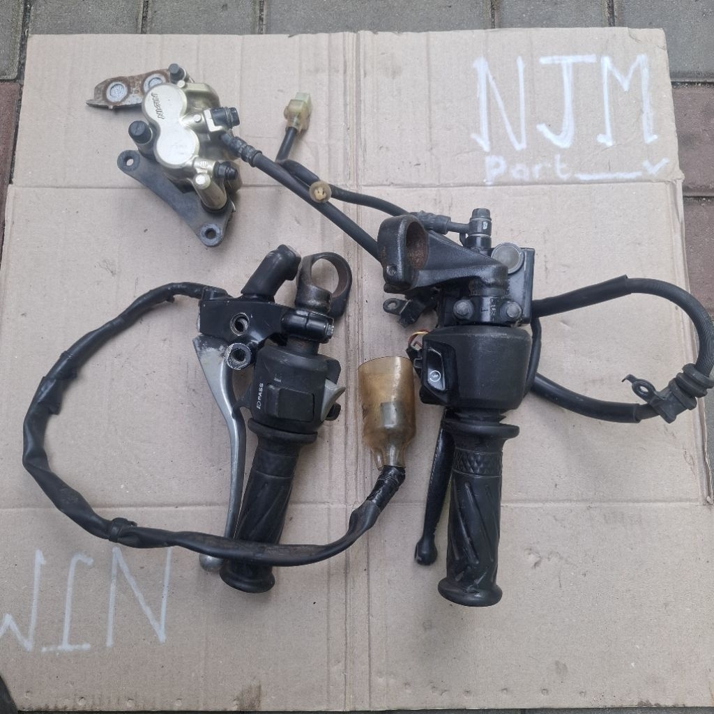 Stang Jepit Handle Stir Saklar Rem Depan Honda Cbr 150 R Led Original