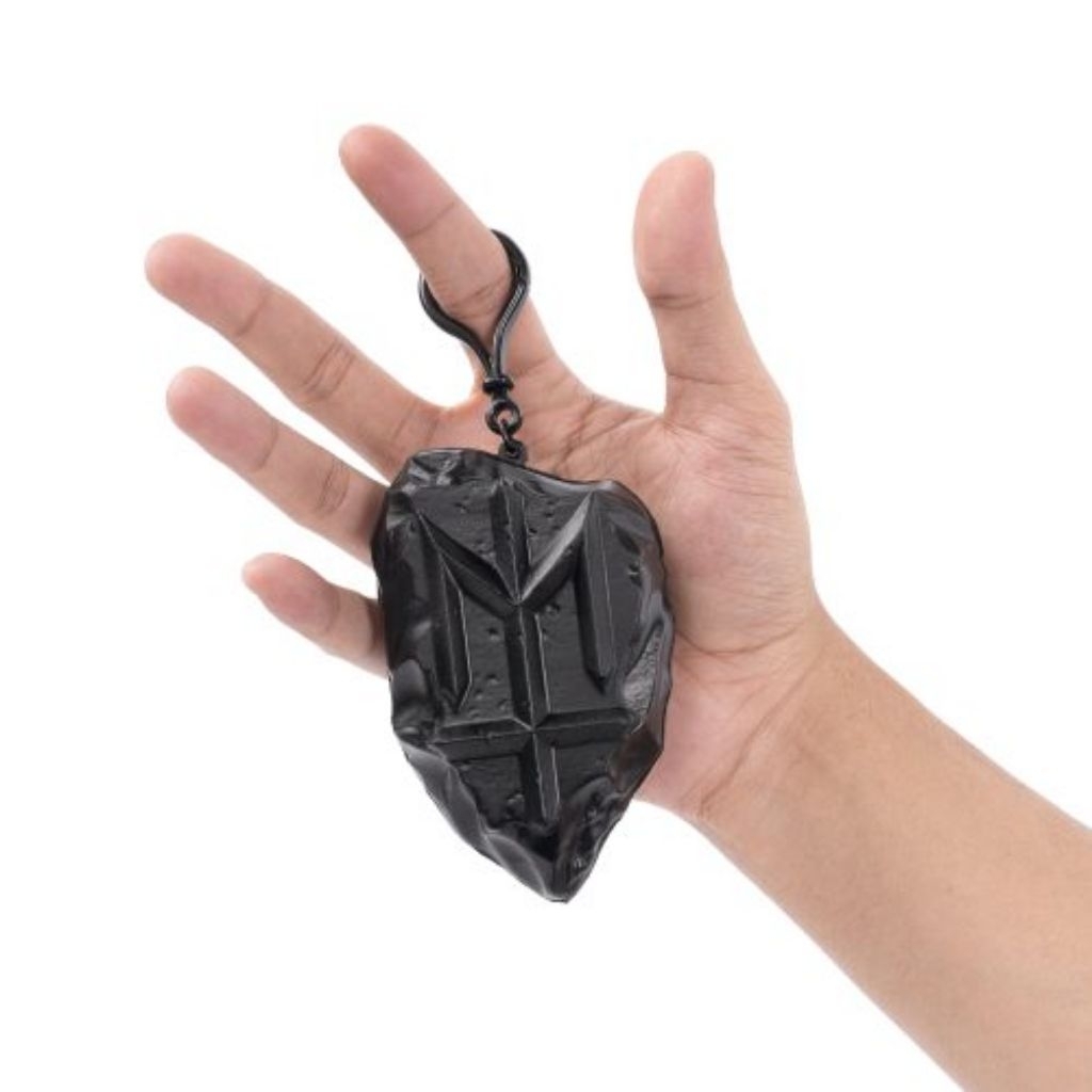 MATERNAL DISASTER - SQUALE KEYCHAIN
