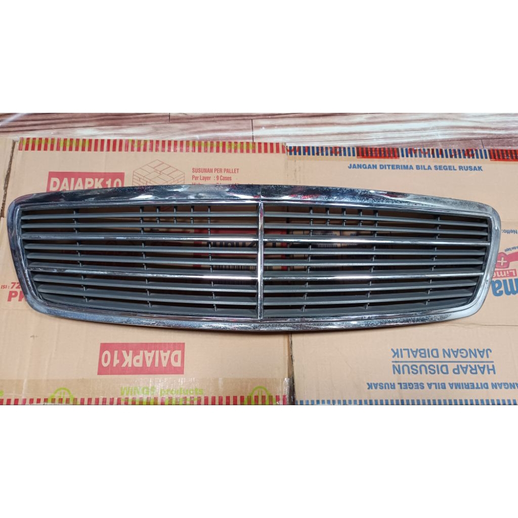 Grill rambang Mercedes-Benz w 221 original copotan