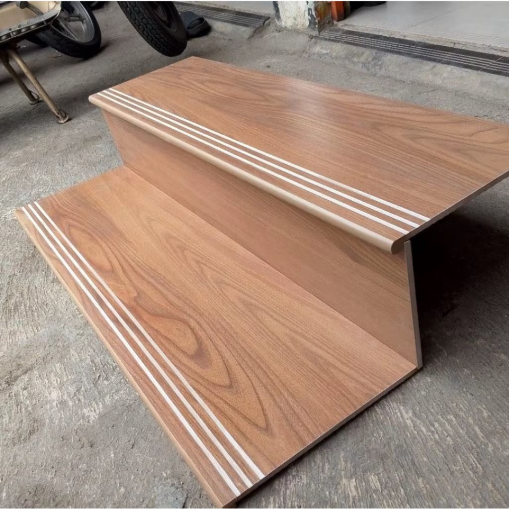 GRANIT TANGGA 30X80 STENOSING DOUBLE BAVEL MOTIF KAYU