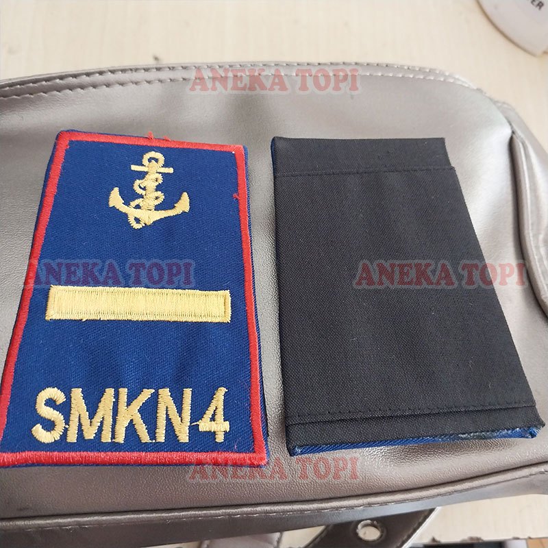 Evolet Tanda Pundak SMKN 4 Sekolah SMK Negeri 4 - Aneka Topi