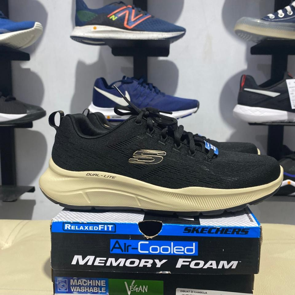 Sneakers Pria Skechers Equalizer 5.0 - Black