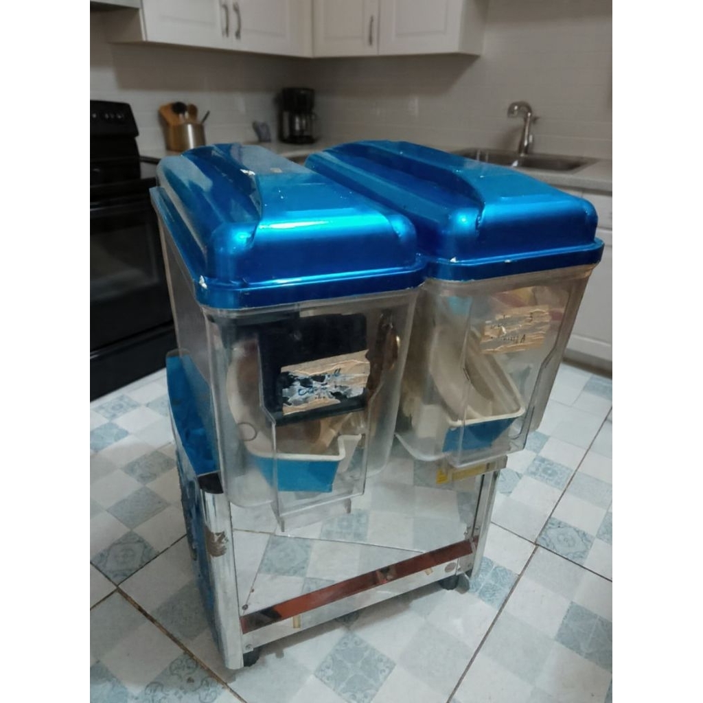 Mesin Juice Dispenser