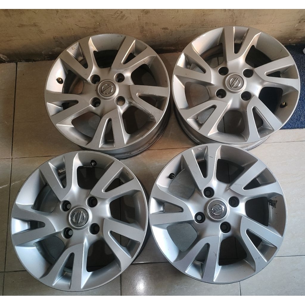 Velg R15 oem Livina pcd 4 x 114 (4 velg only)