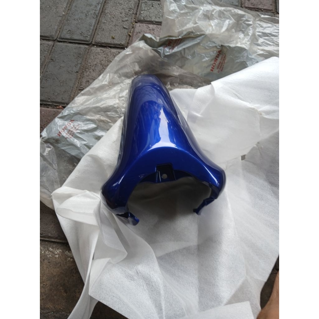 61100 - KPH - 880FMT SPAKBOR DEPAN HONDA KHARISMA BIRU ORIGINAL AHM ASLI