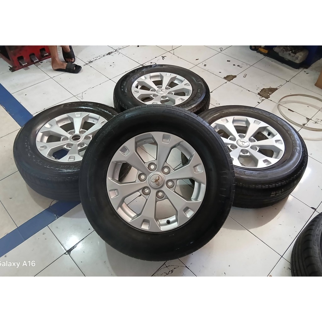 VELG BAN MOBIL ORIGINAL PAJERO DAKAR RING 17 + BAN 265/65 R17