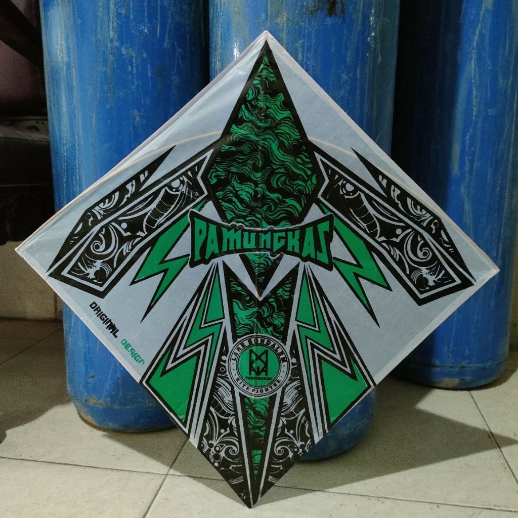 Layangan Sukhoi Super APUS Lilitan 1