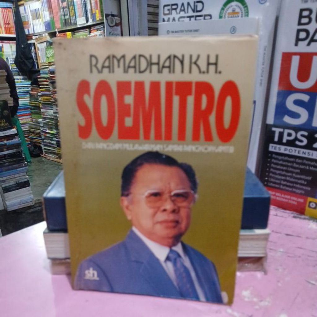 RAMADHAN KH SOEMITRO DARI PANGDAM MULAWARMAN SAMPAI PANGKOPKAMTIB