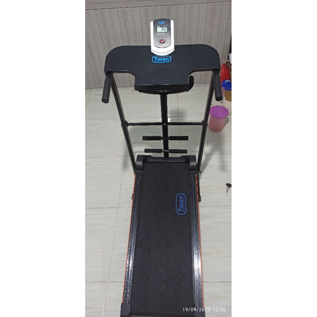 Dijual treadmill manual merek Twen MT28H bekas pakai seperti baru
