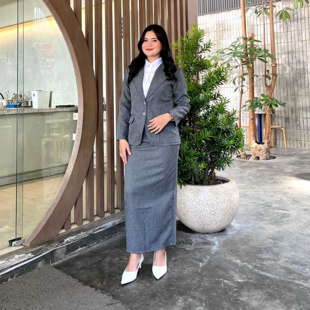 Setelan Blazer Rok Span / One Set Blazer Rok Span Rempel Belakang Wanita Formal Warna Hitam dan Abu 