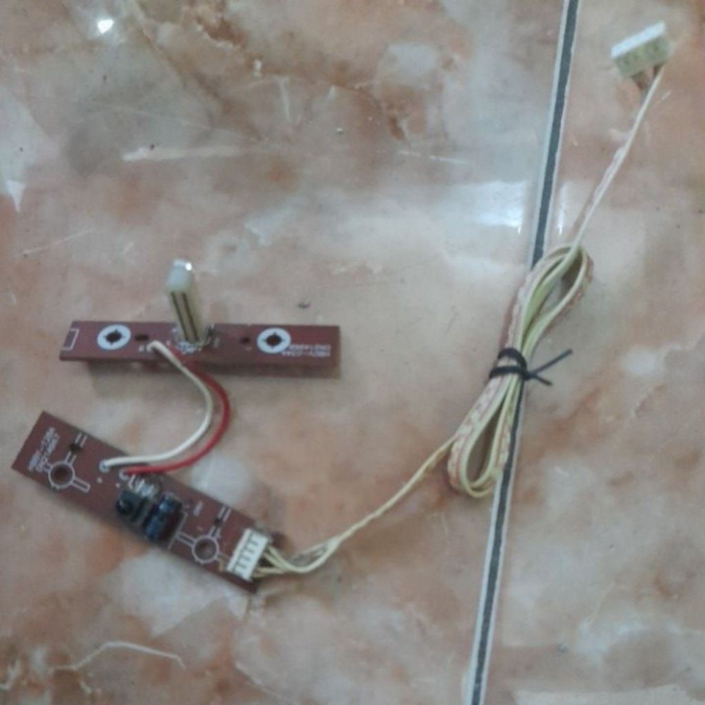 Sensor tv led polytron 20 inch PLD 20D302