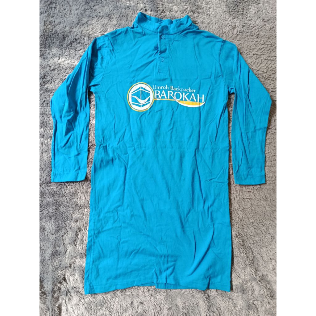 Preloved Kaos Katun Lengan Panjang Pria Wanita (Unisex) Biru Tosca – Umroh Backpacker Barokah Adem M