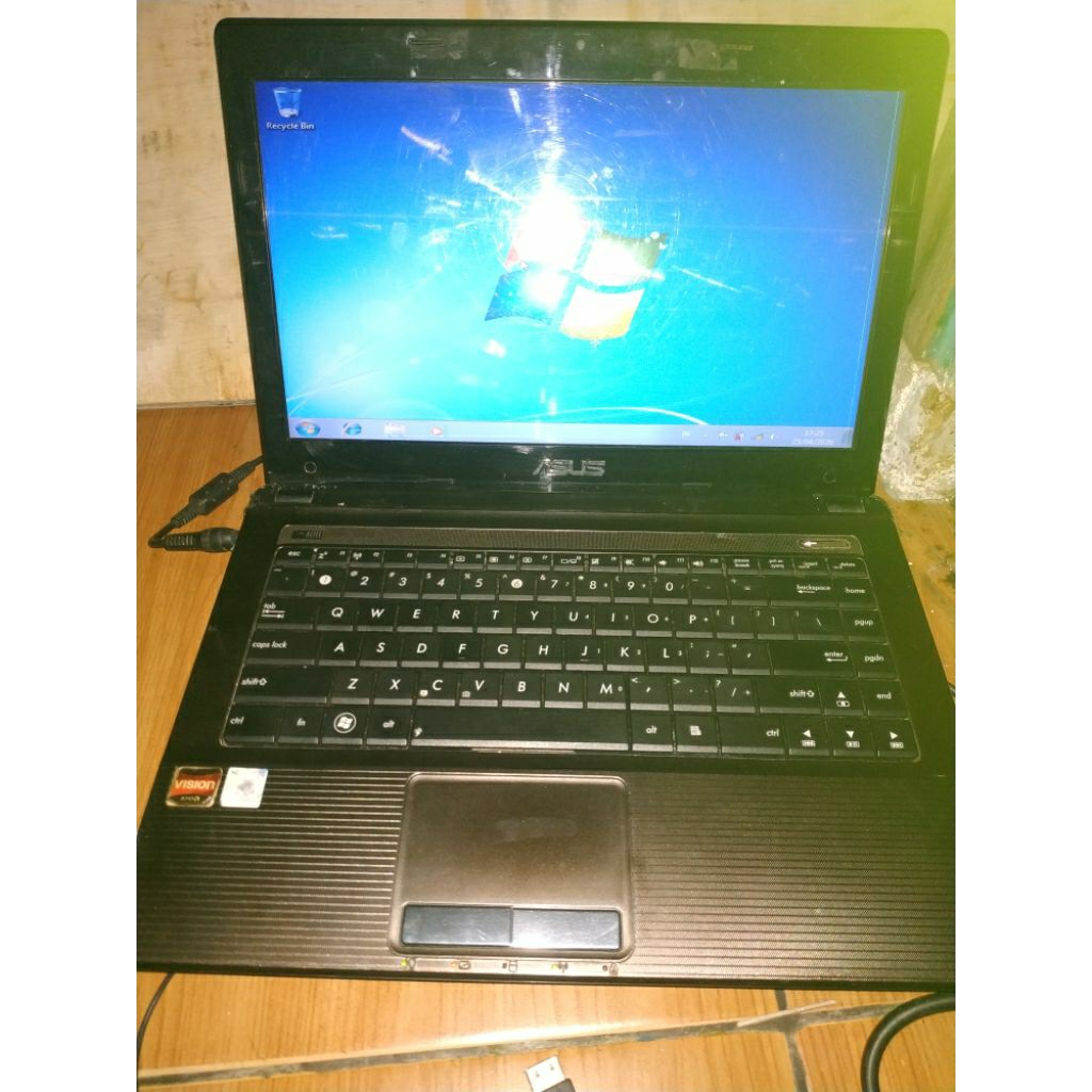 Laptop Asus K43u Nyala ada Minus