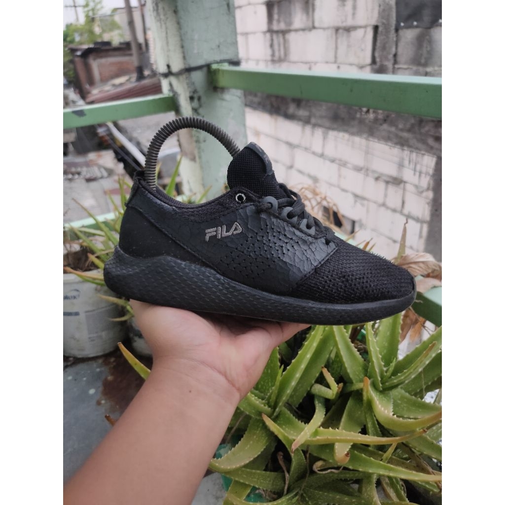 FILA Sneakers FullBlack Memory Keystone Sport Sneakers Trainer Sepatu Sekolah Size 35
