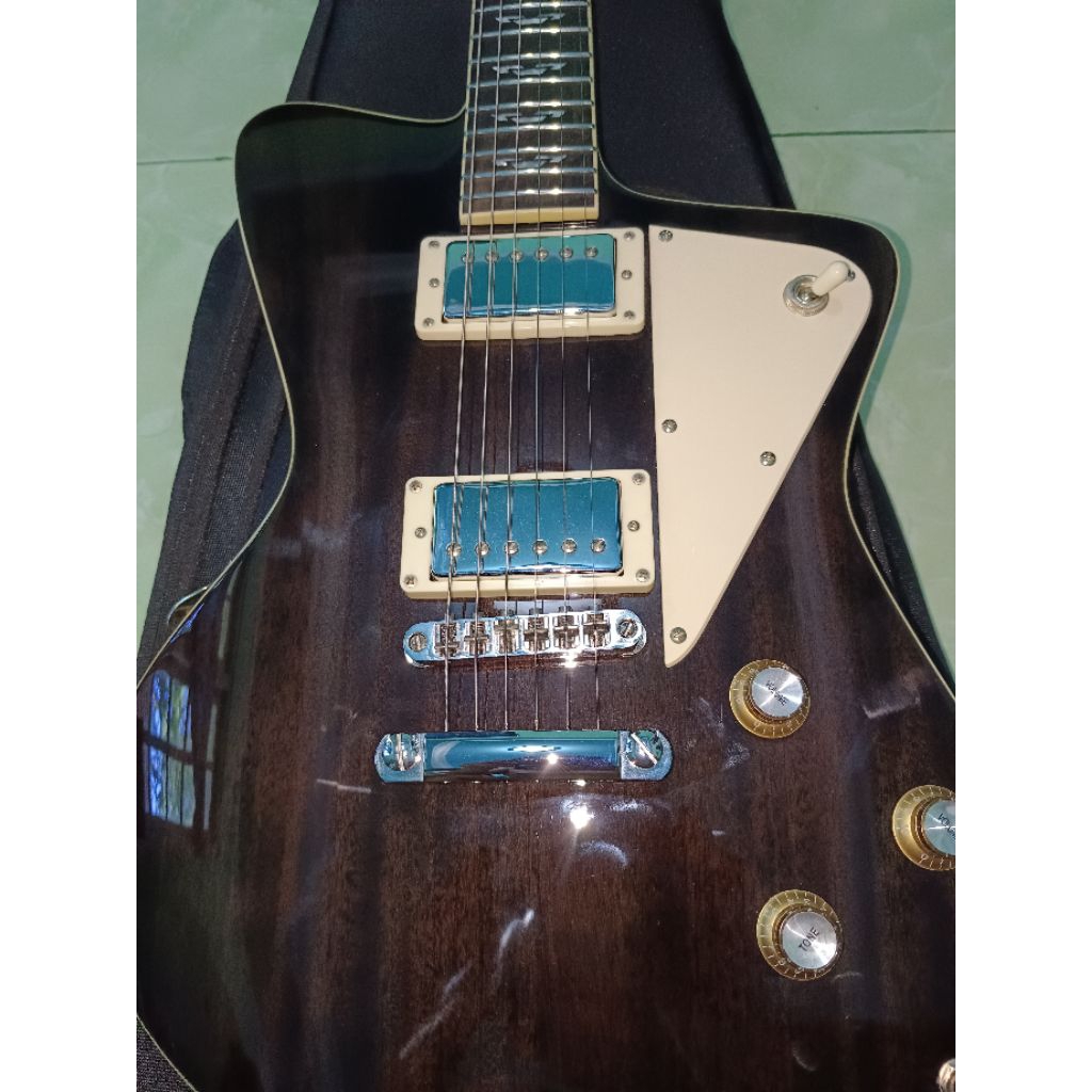 Gitar Elektrik Cetta Trunyan / Gibson / Les Paul