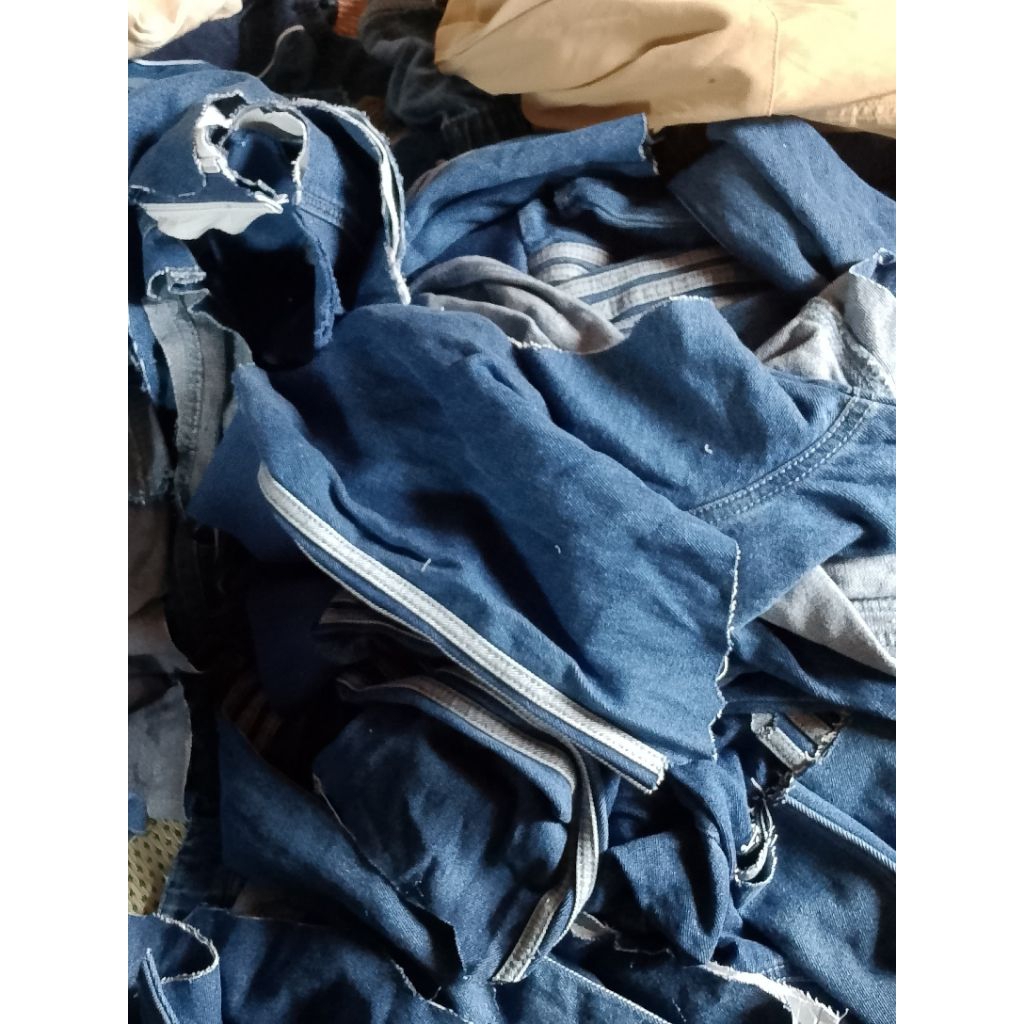 promo murah ...kain washing jeans kiloan...ukuran 10cm up