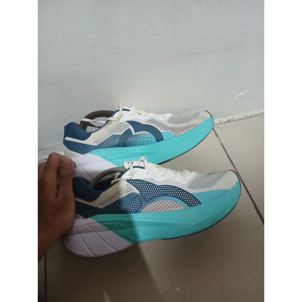 PRELOVED Ortuseight Sepatu Running Hyperfuse 3.0 White Aqua