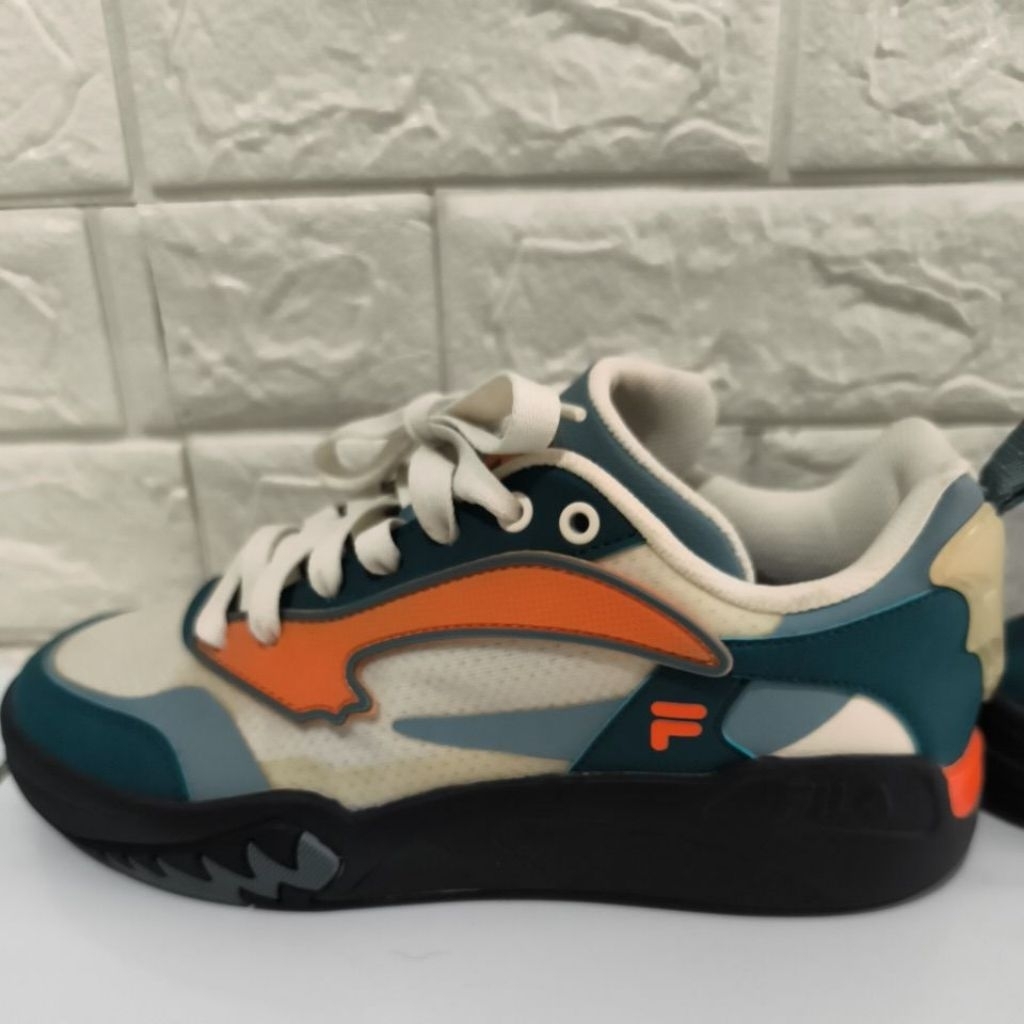 Sepatu Sneakers Sports Pria Wanita brand FFila ori PL