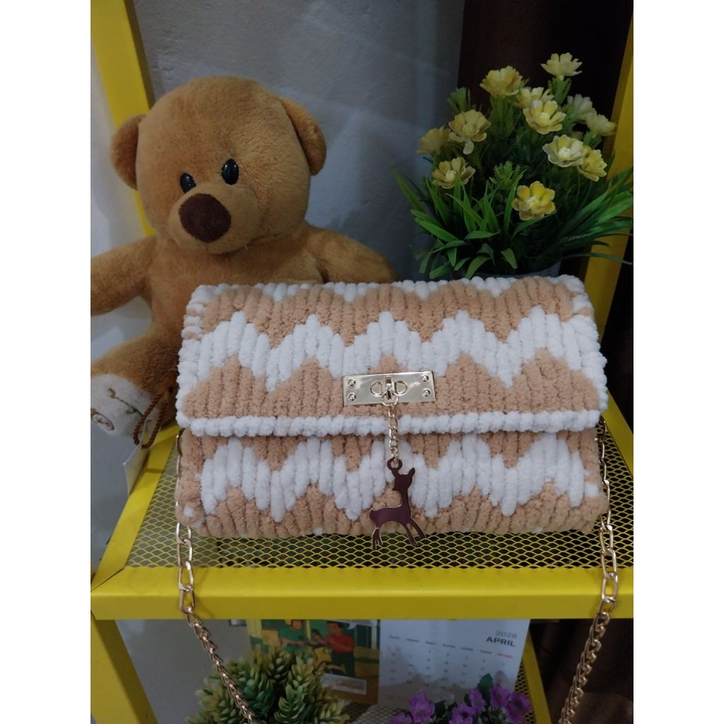 Hand Bag Benang Chenille