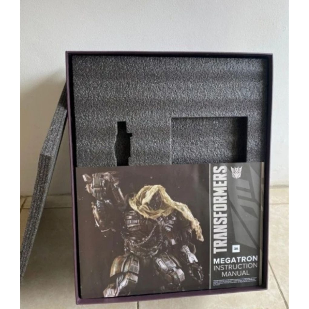 Threezero Premium Megatron DOTM