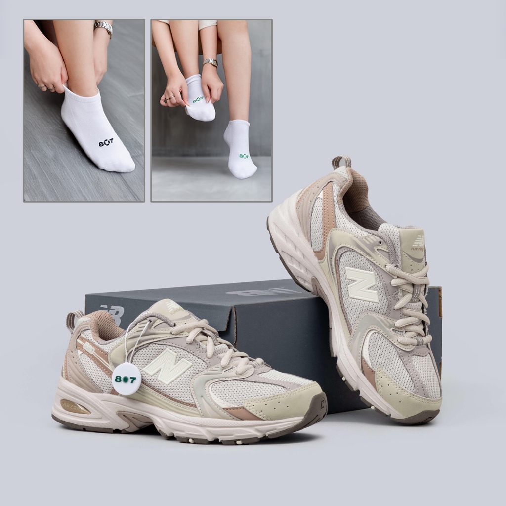 New Balance 530 Cream Beige Dengan Kaos Kaki