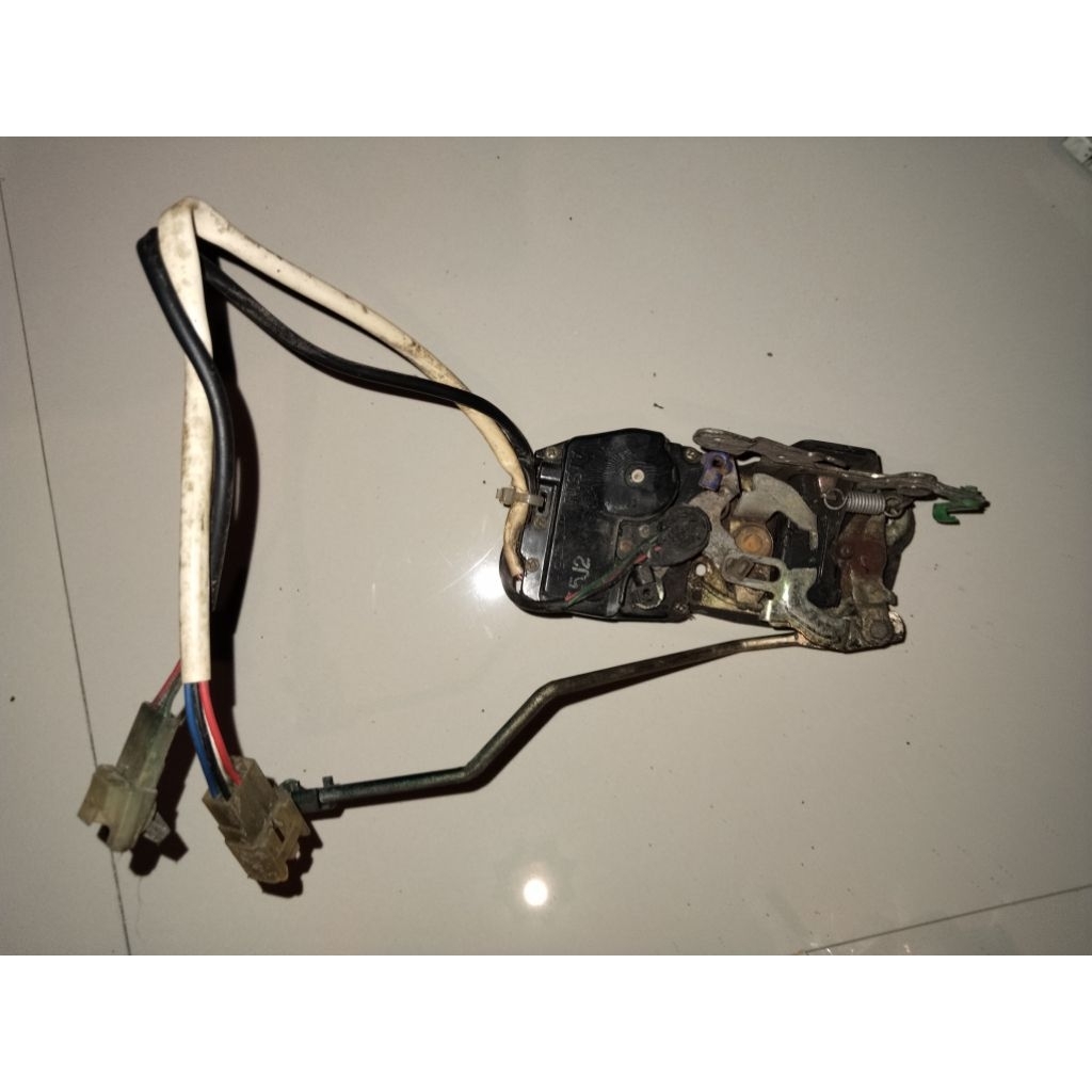 doorlock L depan Suzuki VES vitara, escudo sidekick OLD