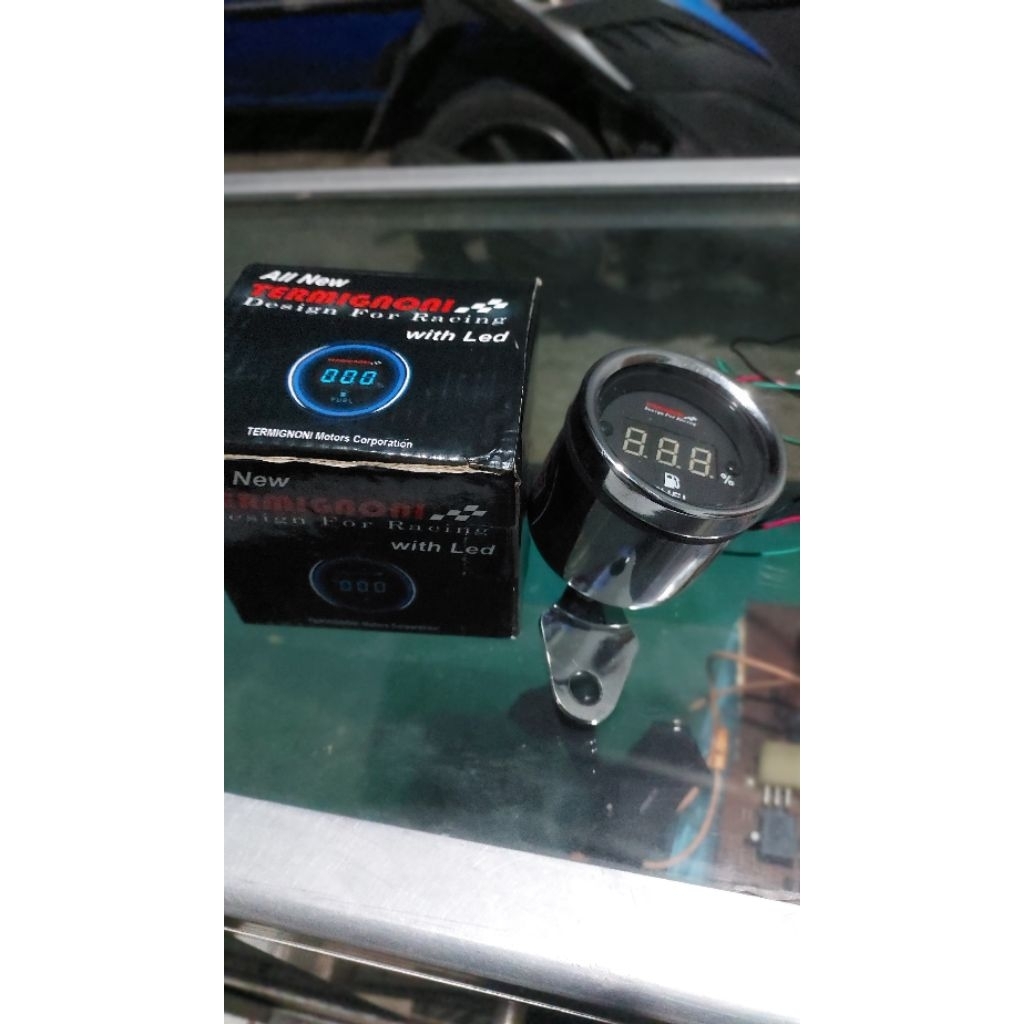 Ampere bensin digital universal motor mobil