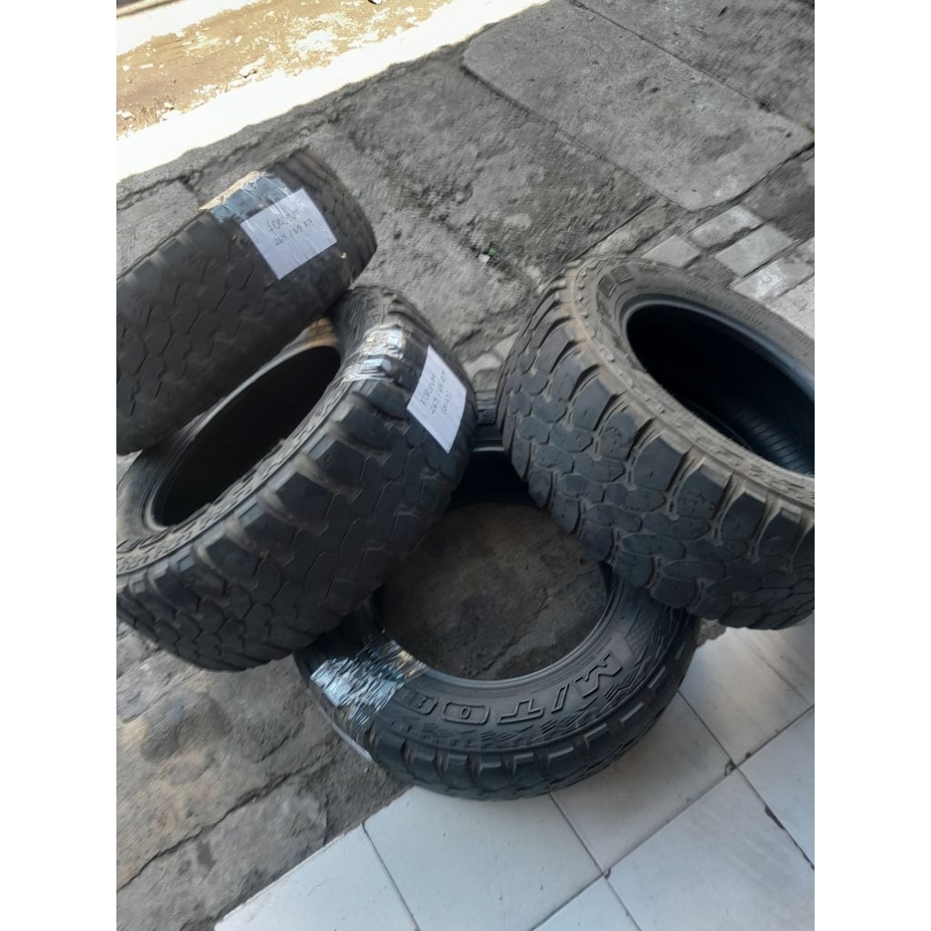 Ban Accelera M/T 265/65 r17