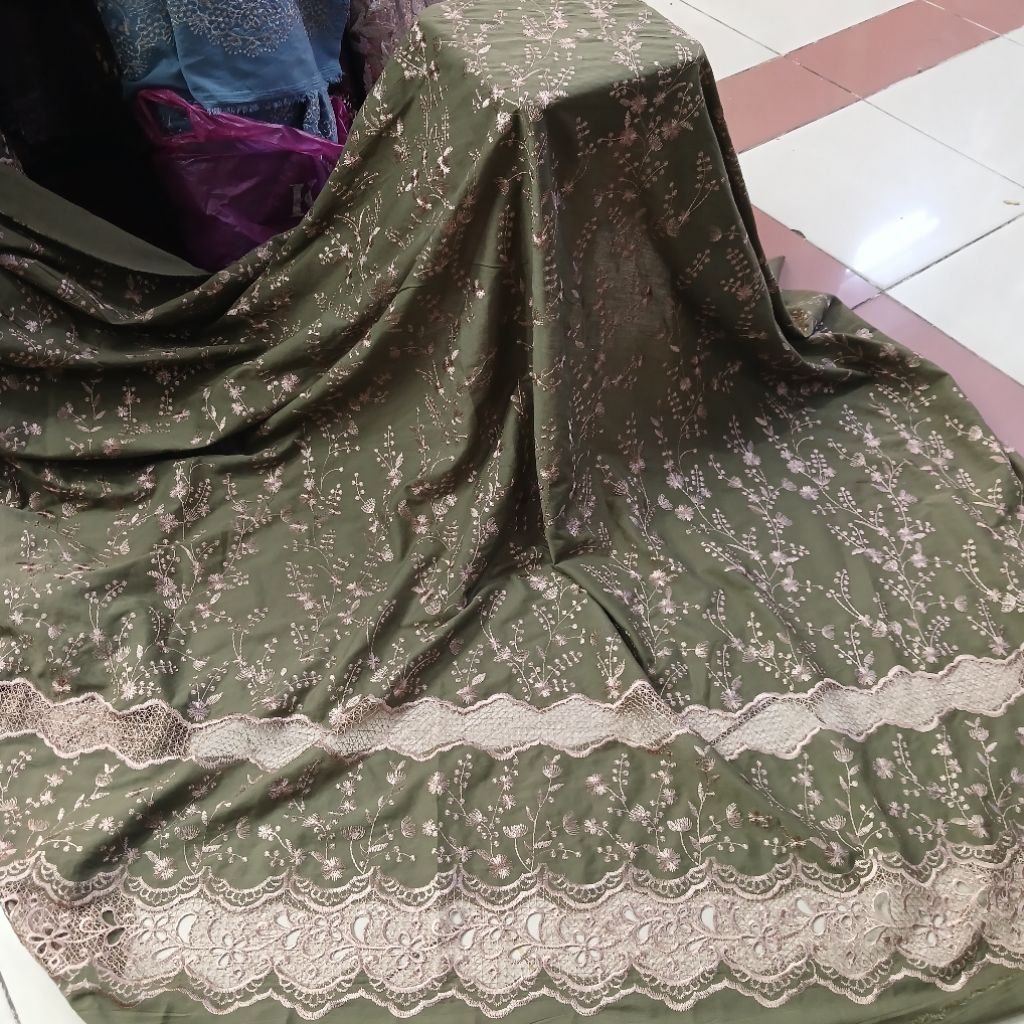 Kain Katun Bordir Motif Pinggiran Prada Terbaru