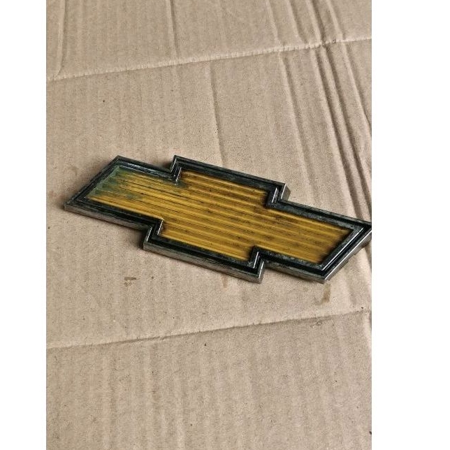 LOGO EMBLEM CHEVROLET LUV ORIGINAL LEPASAN