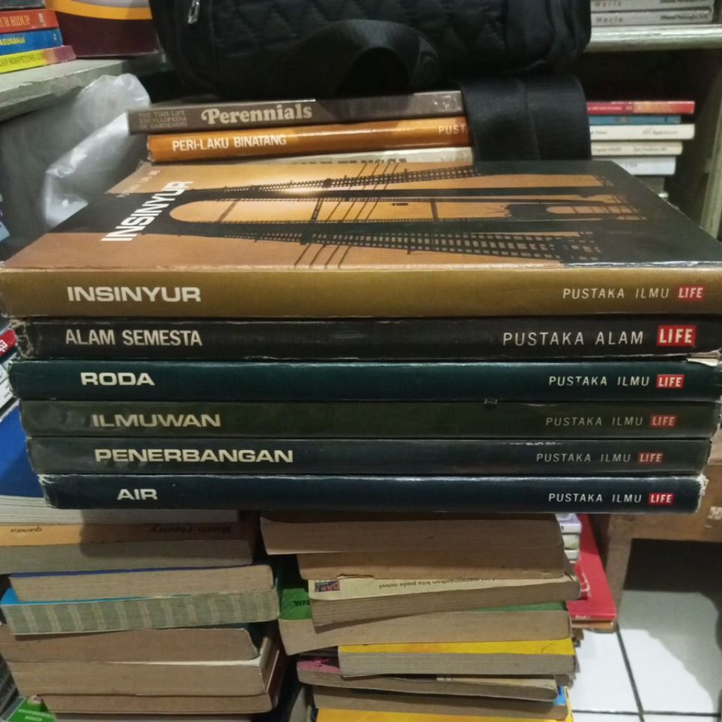 ENSIKLOPEDIA PUSTAKA ALAM (LIFE)