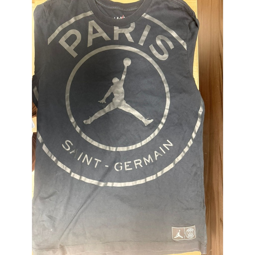 Nike Jordan PSG Baju warna hitam ukuran M Preloved