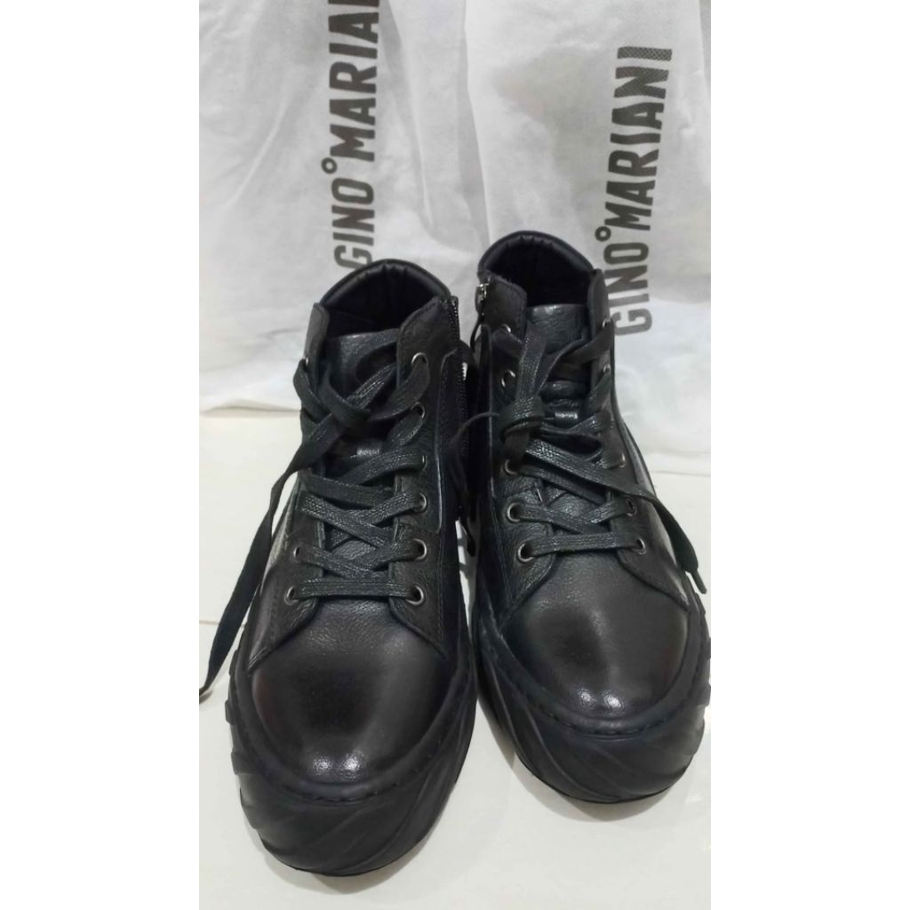 Sepatu Gino Mariani