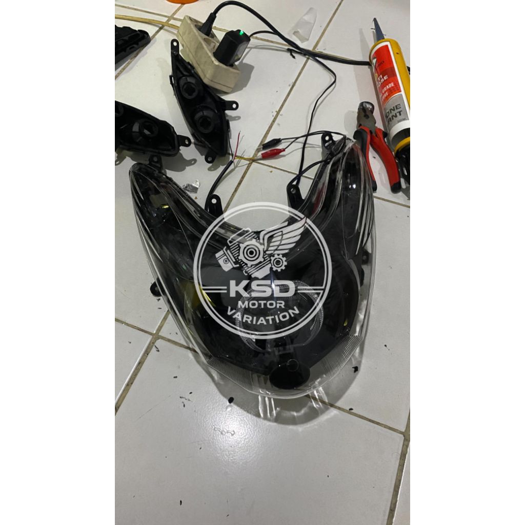 REFLEKTOR LAMPU DEPAN MIO SOUL KARBU MATRIX COSTUM BILED