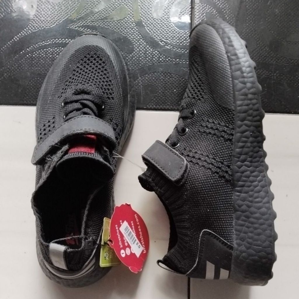 (NEW ) SALE Sepatu B First by BATA Full Box