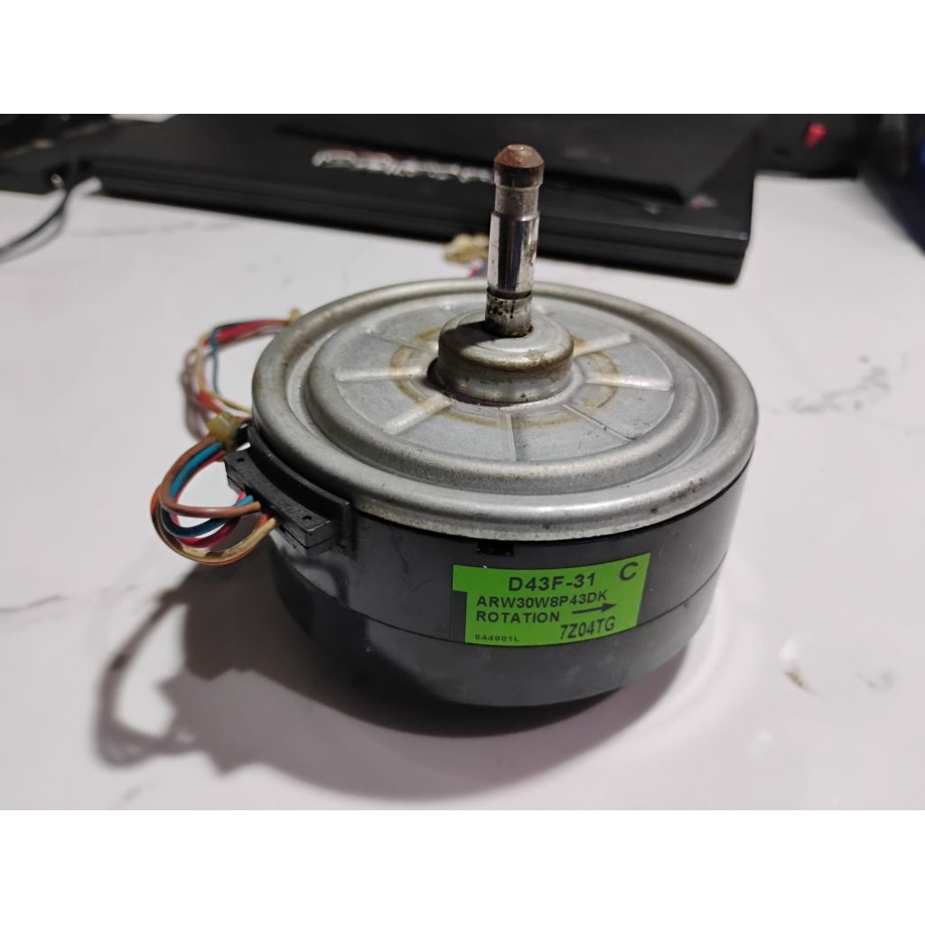 Dinamo kipas indor AC Daikin 2PK
