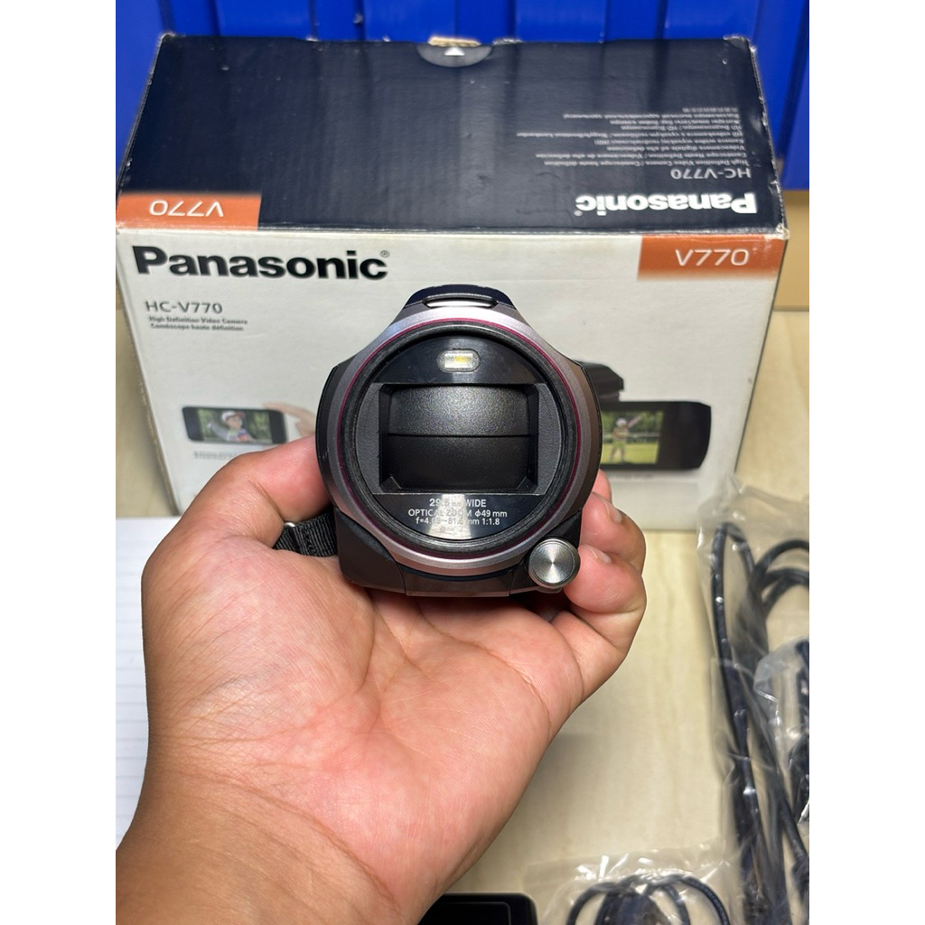 Handycam Panasonic HC-V770 Like New Mulus Fullset Box