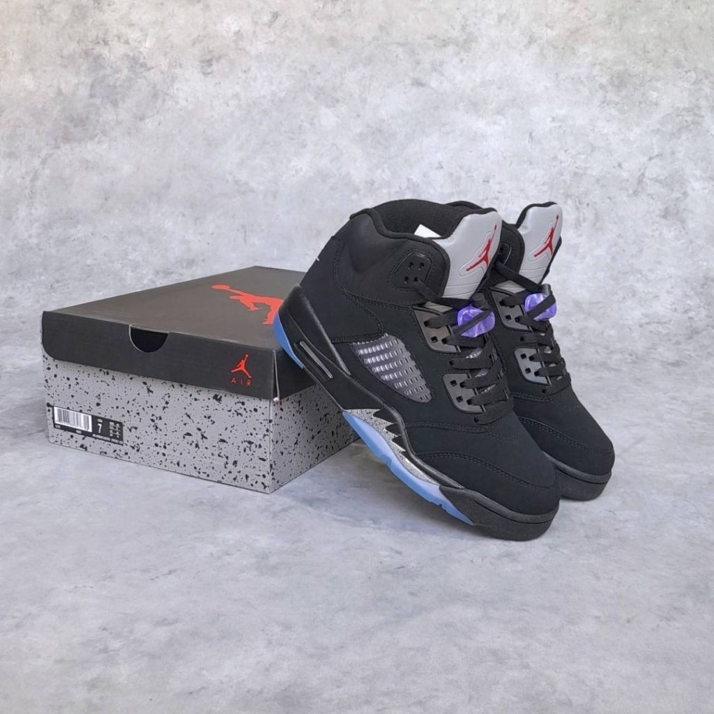 FKSNKRS Sepatu Sneakers Air Jordan 5 Retro Black Metallic