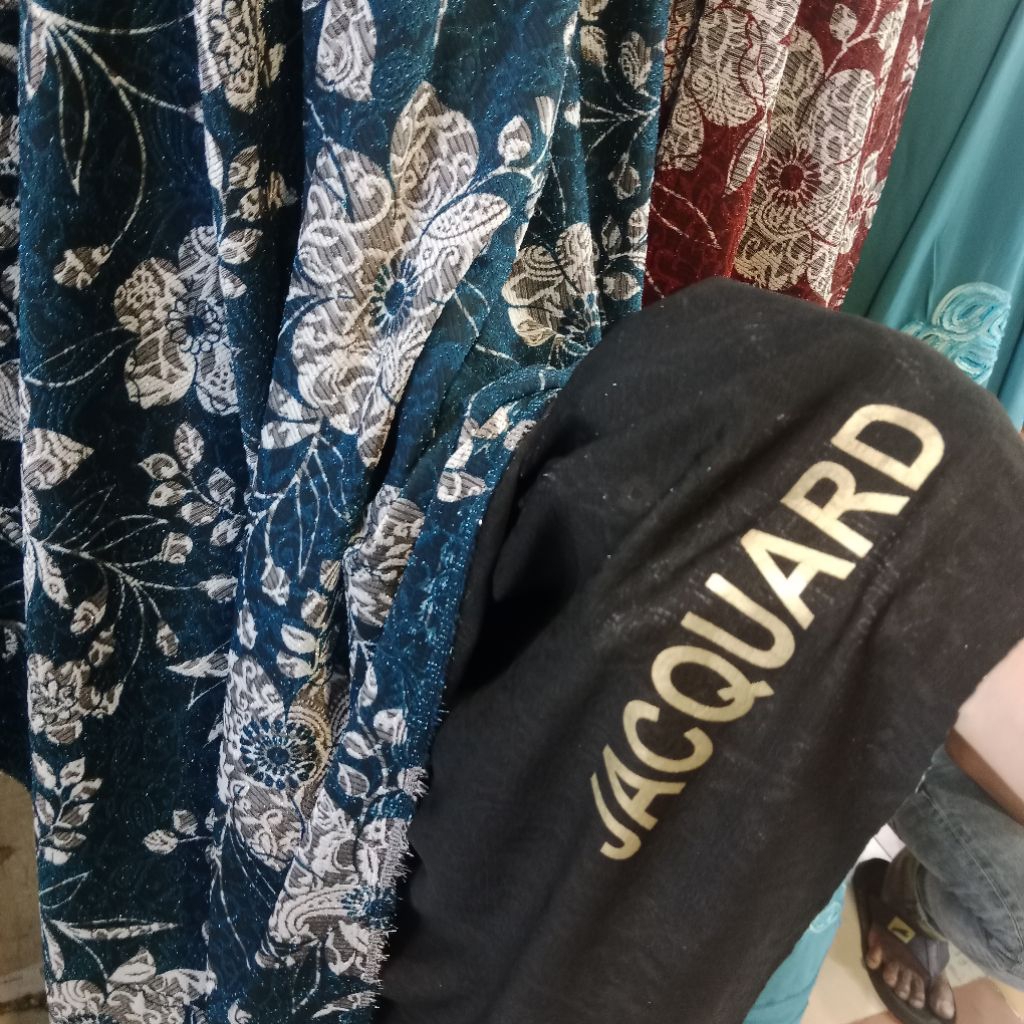 kain bahan jaguard spandek glitter motif serwangi ( jaguard gliter)
