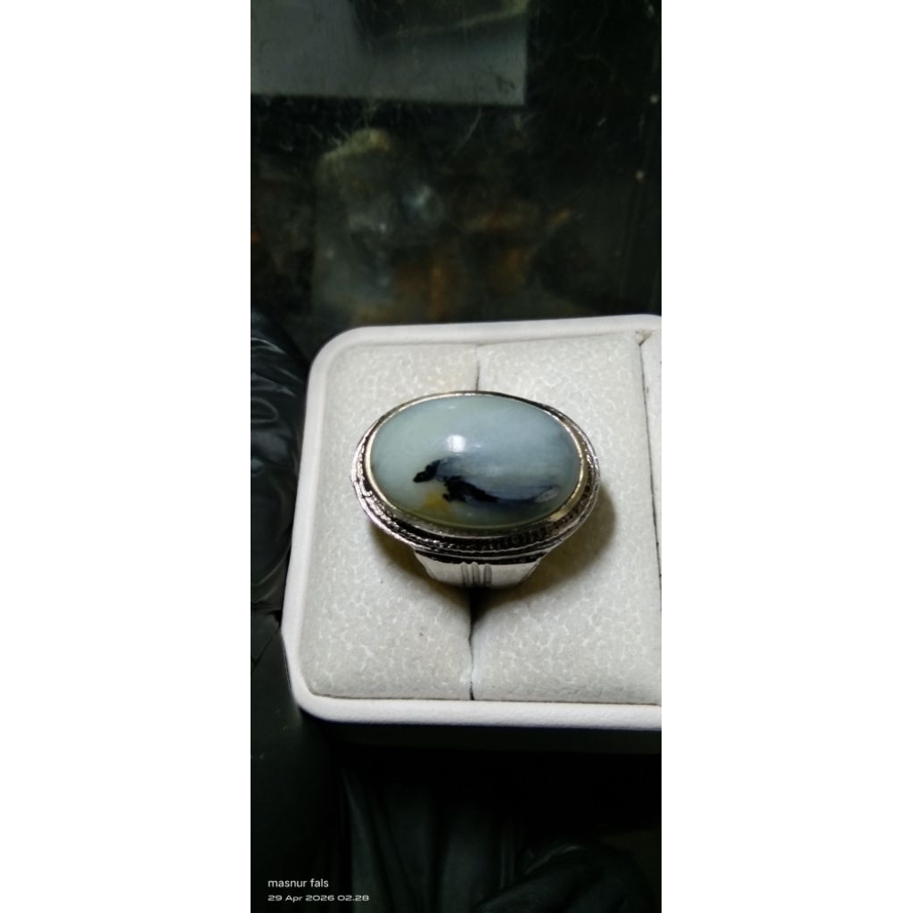 CINCIN NATURAL BATU GIOK NABIRE TYPE A MOTIF SERAT LOGAM