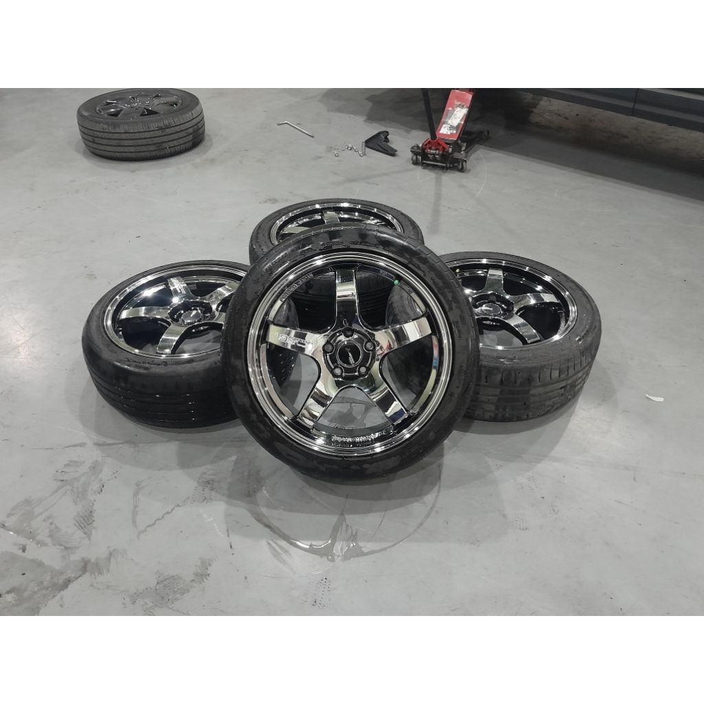 JUAL VELG ADVAN R19X8,5 5X114,3 ET CROME