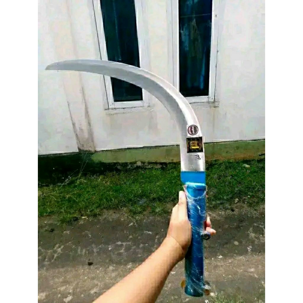 Egrek sawit merek MI