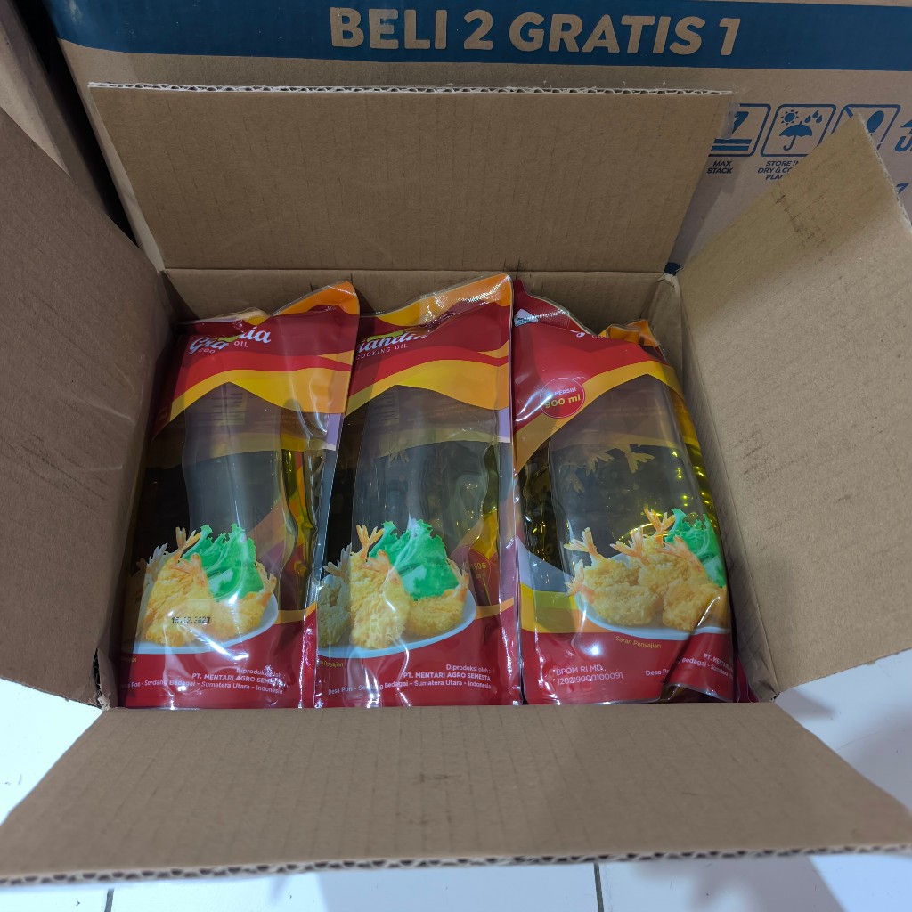 Minyak Goreng Grandia Cooking Oil isi 12 Pouch x 900 ml
