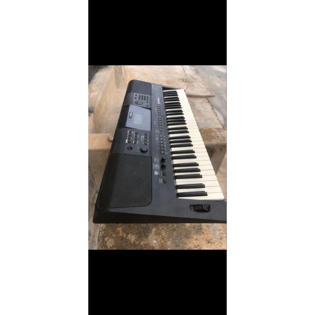 Keyboard Yamaha e453