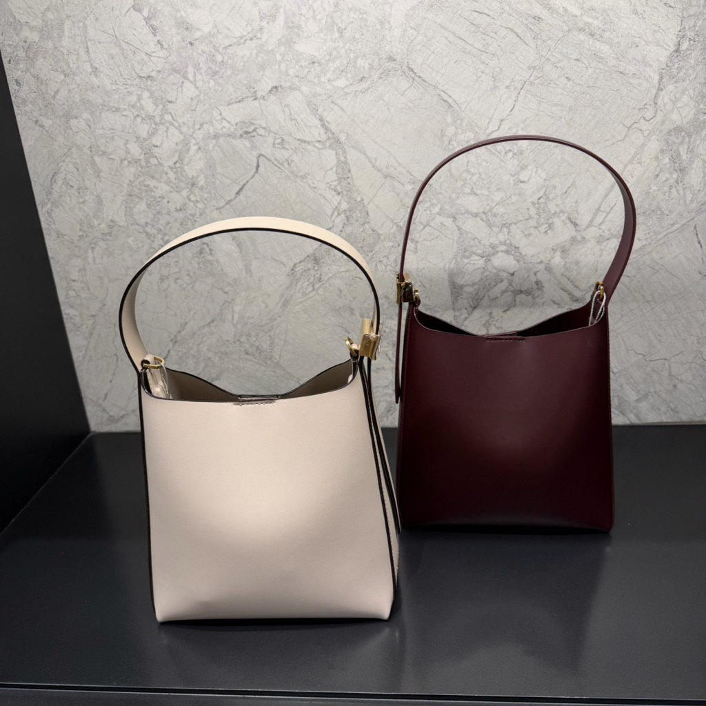 tas bucket shoulder bag slingbag edna Charles&keith