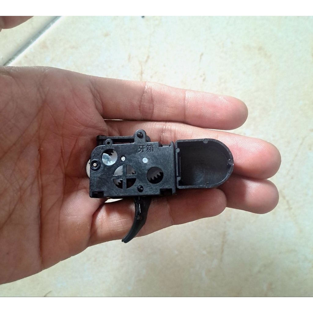 Mainan Viral Tembak Bunyi Tembak Trolok Rotary Gear Gun Bisa Mengeluarkan Bunyi Dan Percikan Api Kec