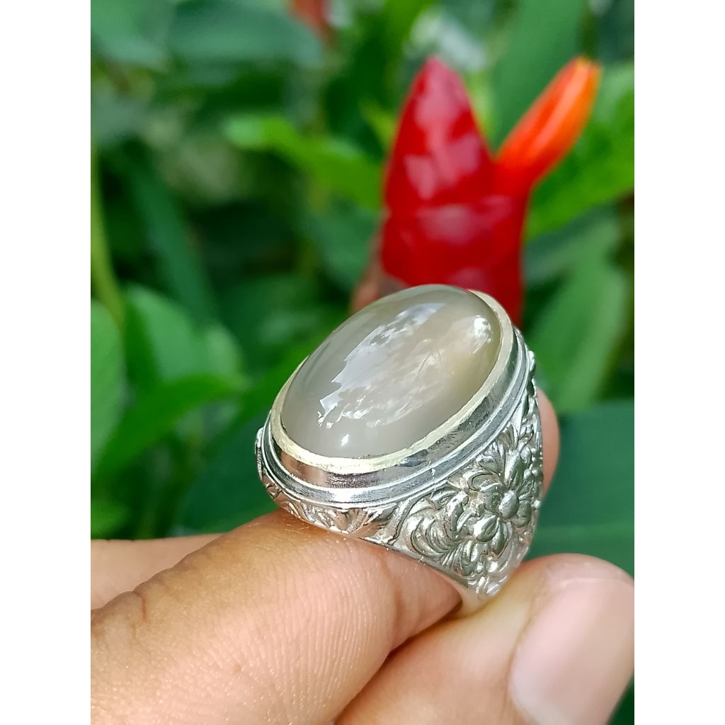 Cincin Anggur Giwang