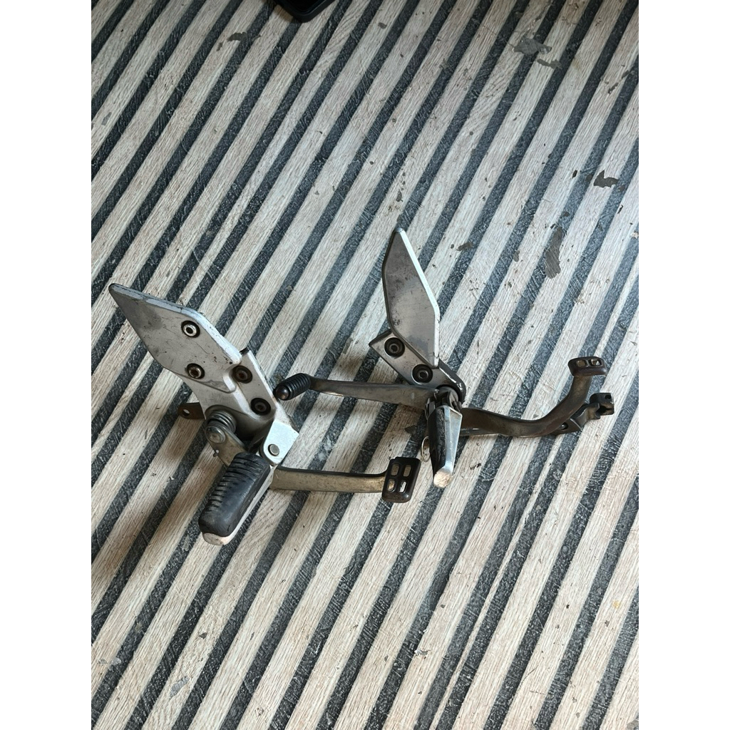 footstep depan Yamaha vixion bekas original